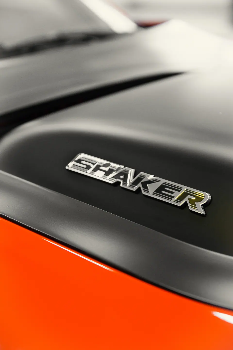 Napis Shaker – Dodge Challenger R/T Shaker, detailing, studio Premium-Auto Szczecin