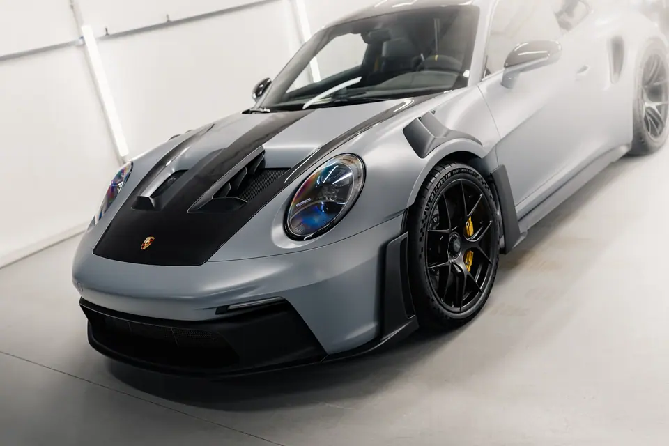 Przód auta z bliska – Porsche 911 GT3 RS, detailing i zabezpieczenie lakieru, studio Premium-Auto Szczecin