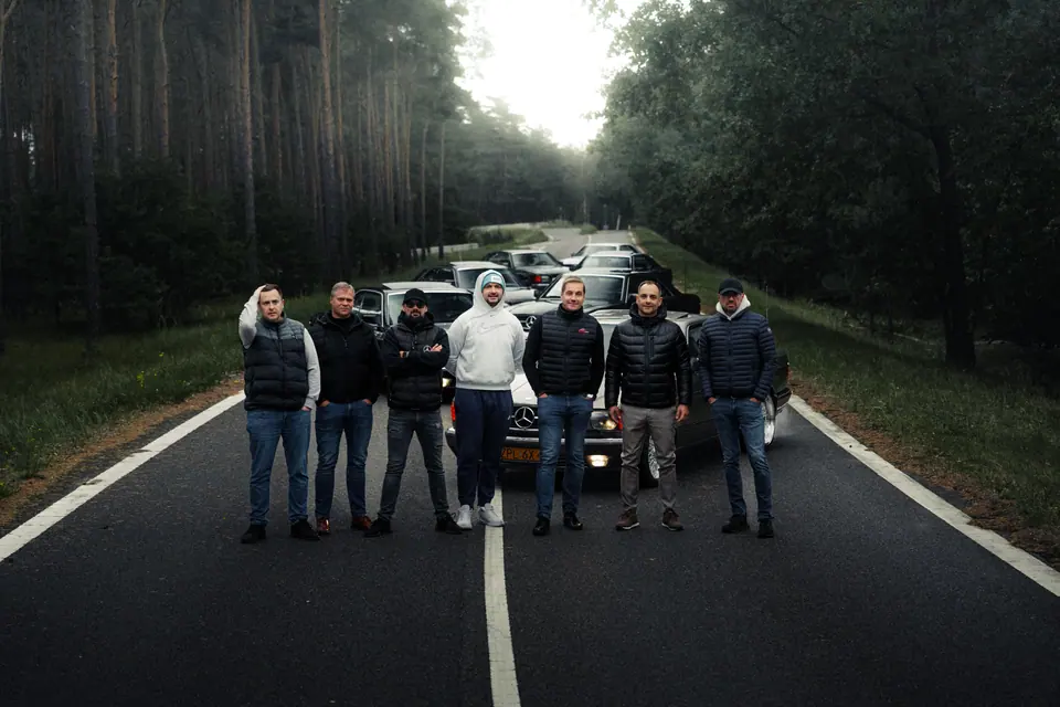 Ekipa SEC Gang – Mercedesy W126 SEC, przejazd SEC Gang 2025, województwo zachodniopomorskie