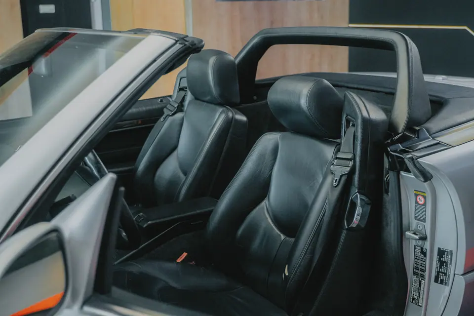 Wnętrze SL R129 – Mercedes SL R129, ocena stanu przed renowacją, showroom Premium-Auto Szczecin