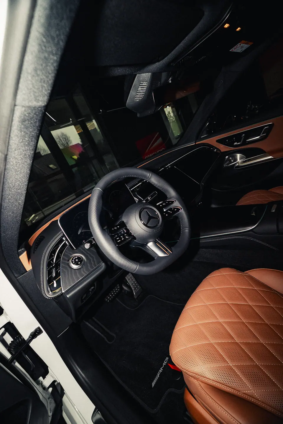 Wnętrze Mercedesa klasy E – Mercedes klasy E, detailing, Premium-Auto Szczecin