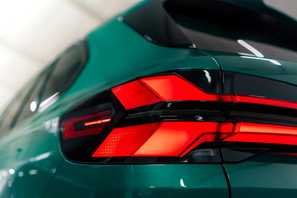 Tylna lampa – BMW X5 M Competition, detailing, studio Premium-Auto Szczecin
